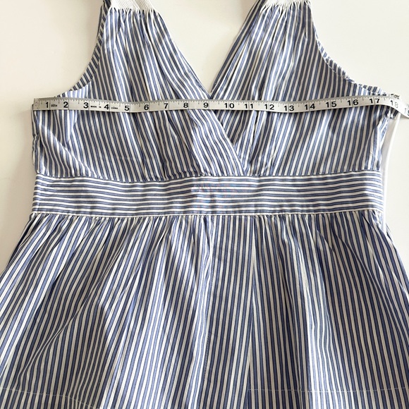 Banana Republic Navy and White Striped Sleeveless Top - Picture 4 of 8